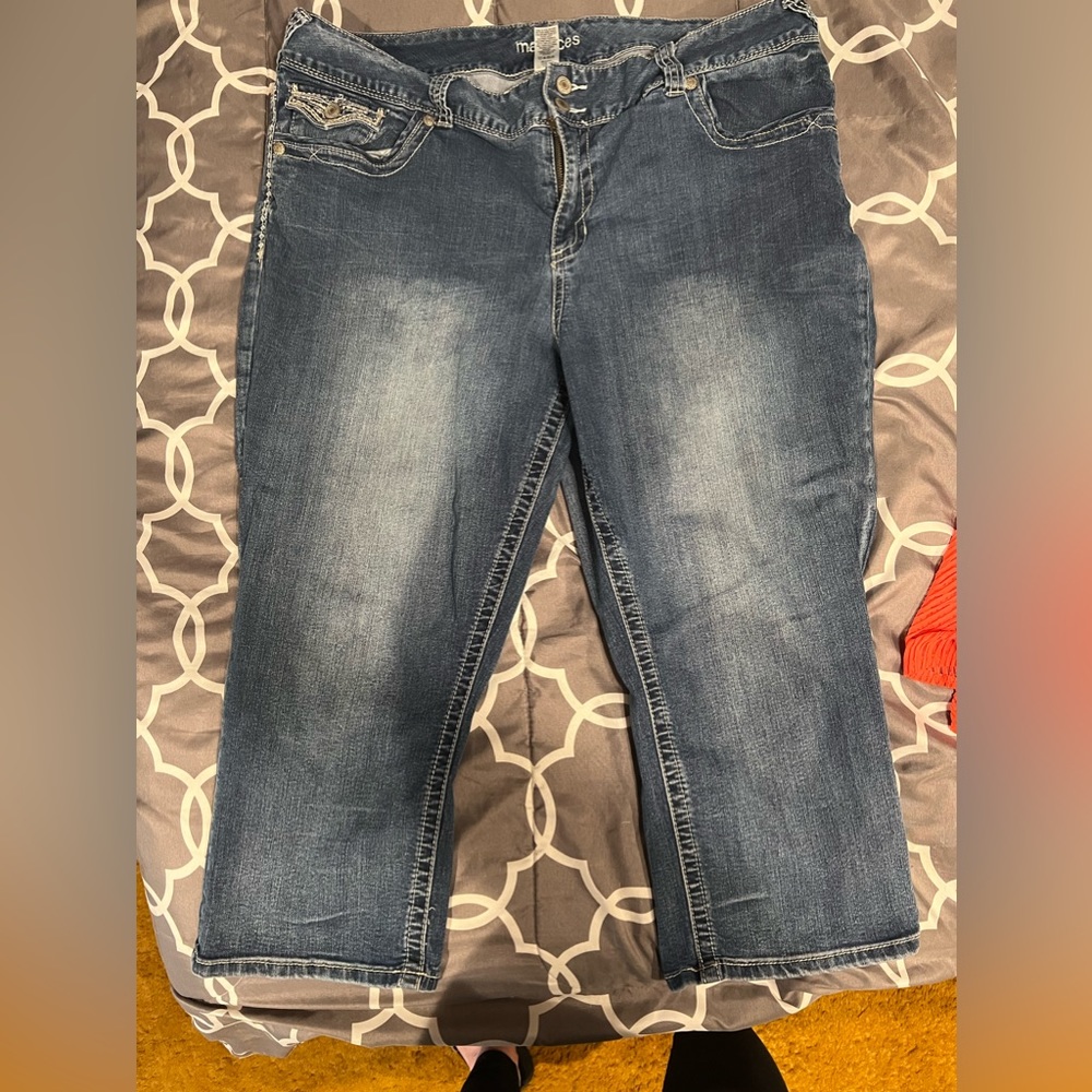 Maurices capris
